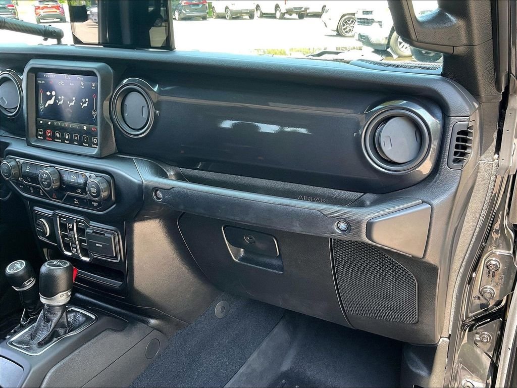 Used 2022 Black Jeep Sport image 11