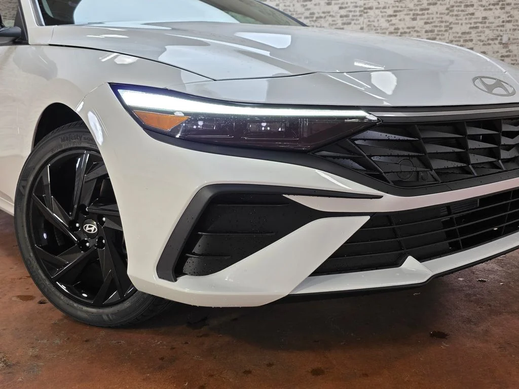 New 2026 Serenity White Pearl Hyundai SEL Sport image 5