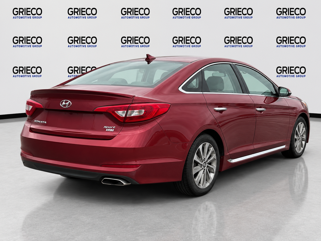 Used 2016 Red Hyundai Sport image 4