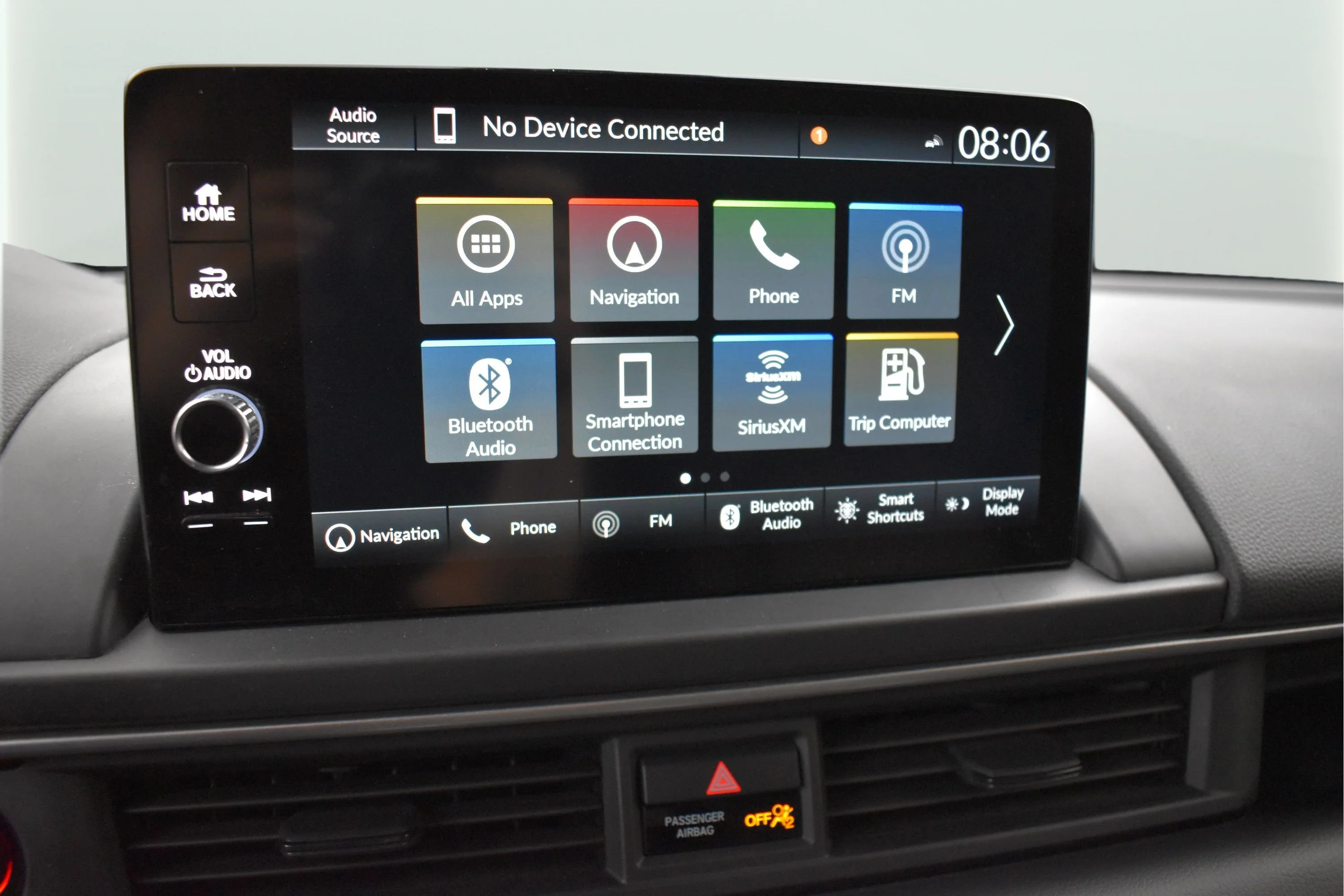 Used 2023 Platinum White Pearl Honda Touring image 25