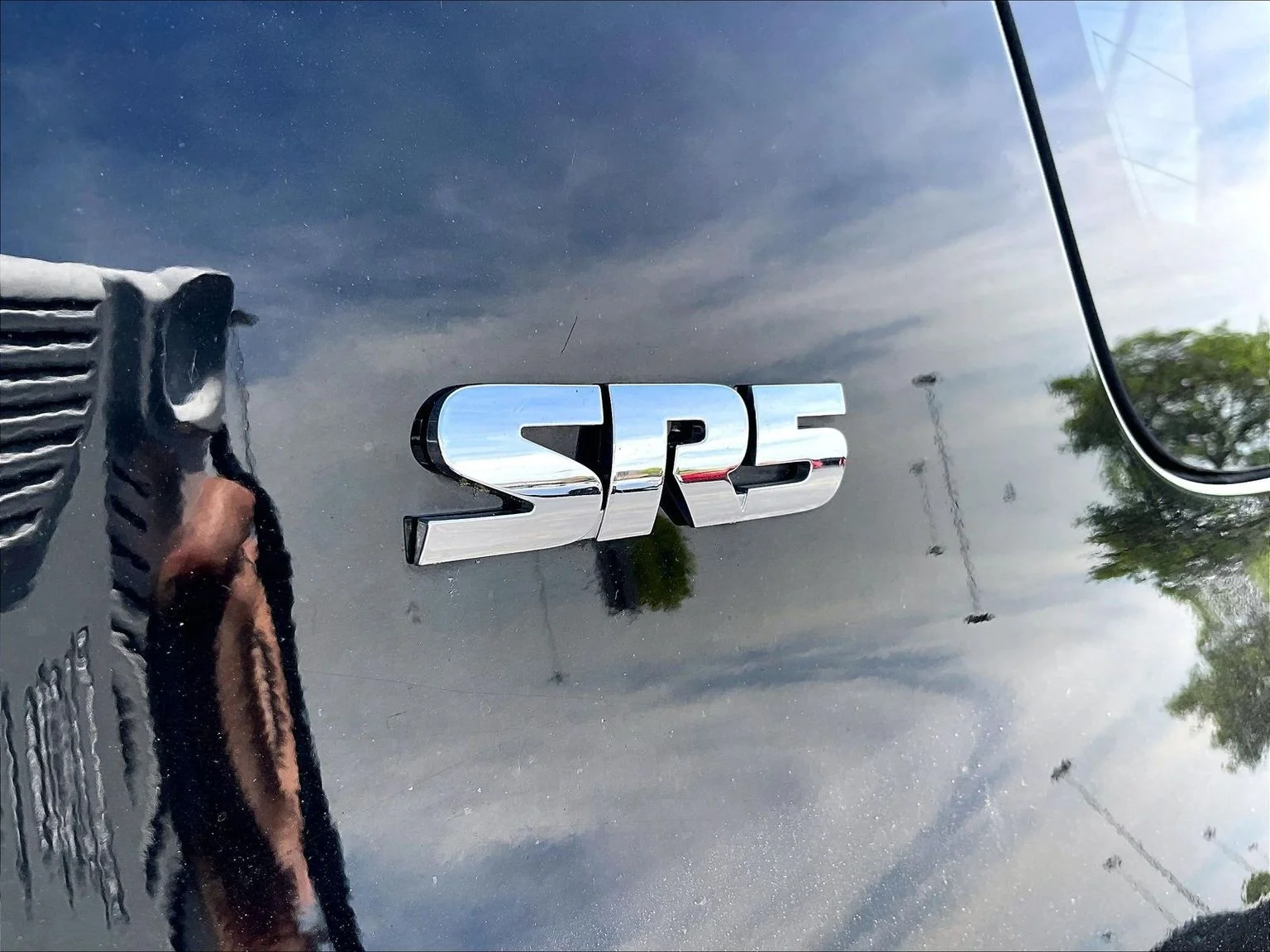 Used 2017 Black Toyota SR5 Premium image 8