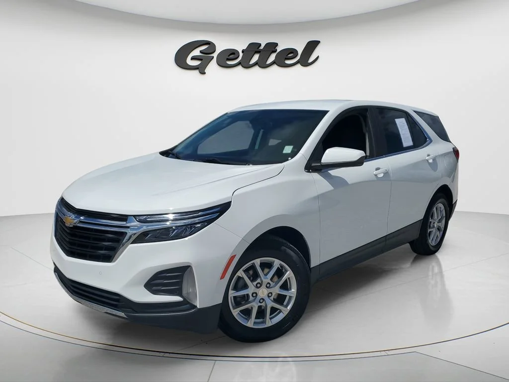Used 2024 Summit White Chevrolet LT image 1