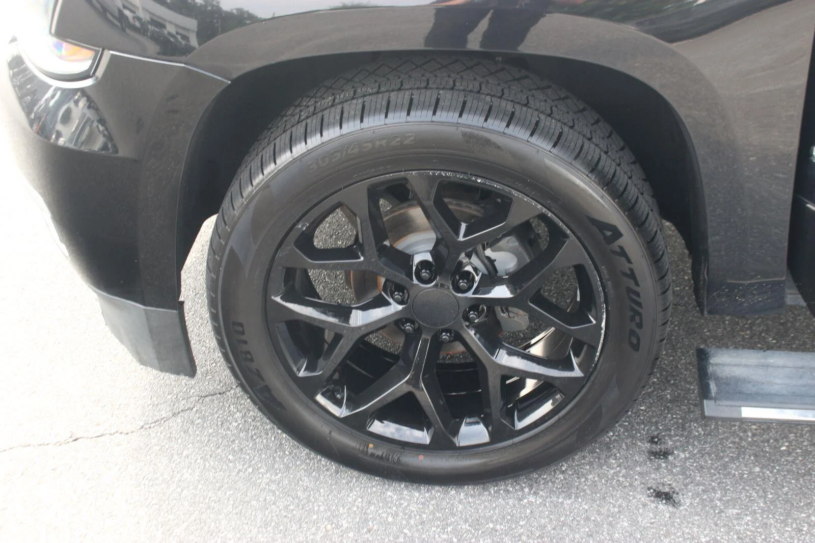 Used 2020 BLACK Chevrolet Premier image 42