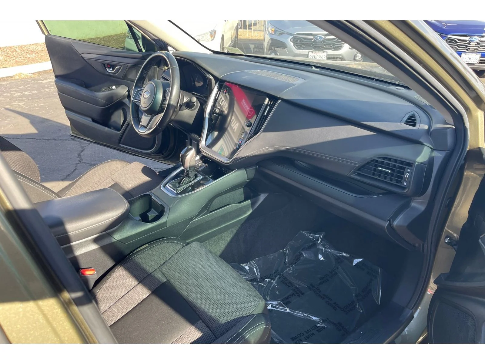Used 2021 AUTUMN GREEN META Subaru Premium image 19