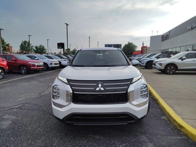 New 2026 White Mitsubishi ES 1.5T S-AWC image 2