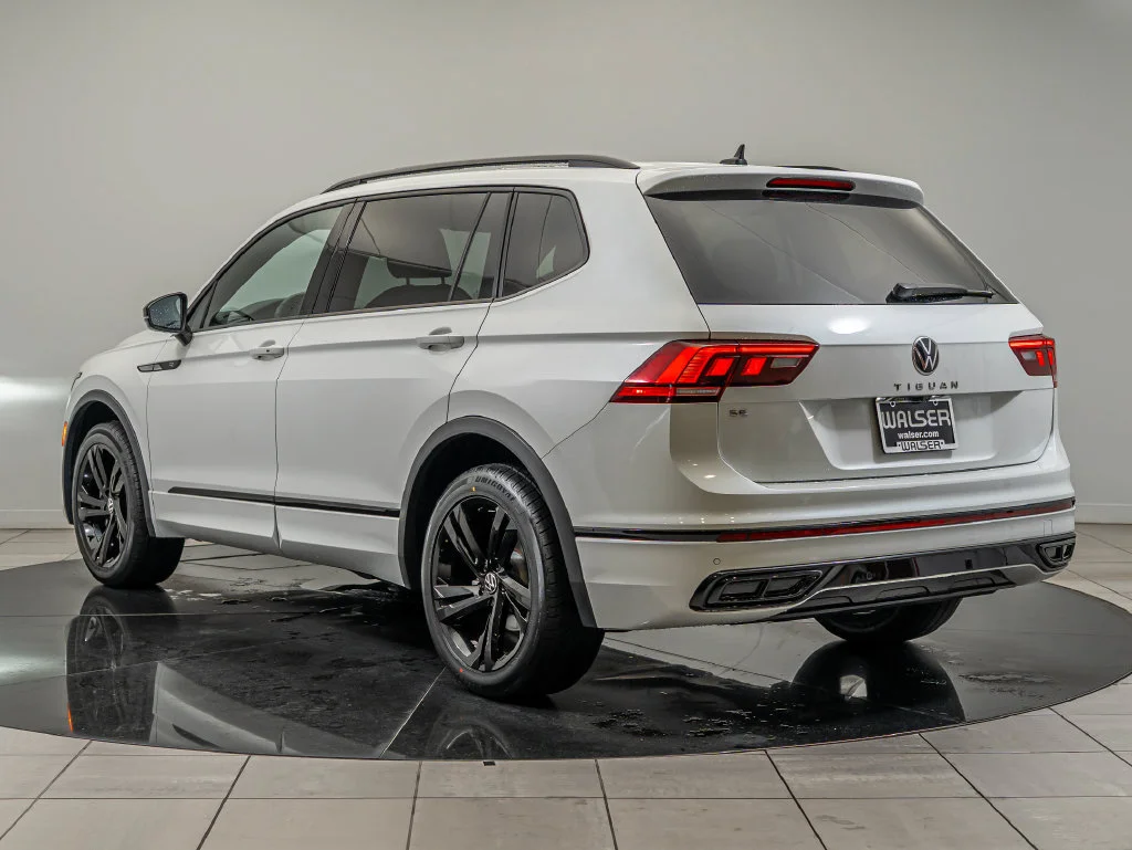 Used 2023 Opal White Volkswagen 2.0T SE R-Line Black image 7