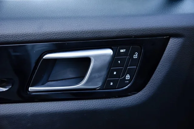 2023 Porsche Cayenne Base - Photo 16
