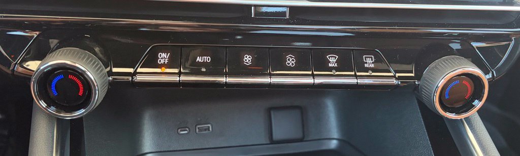 2027 Chevrolet Traverse Z71 - Photo 32