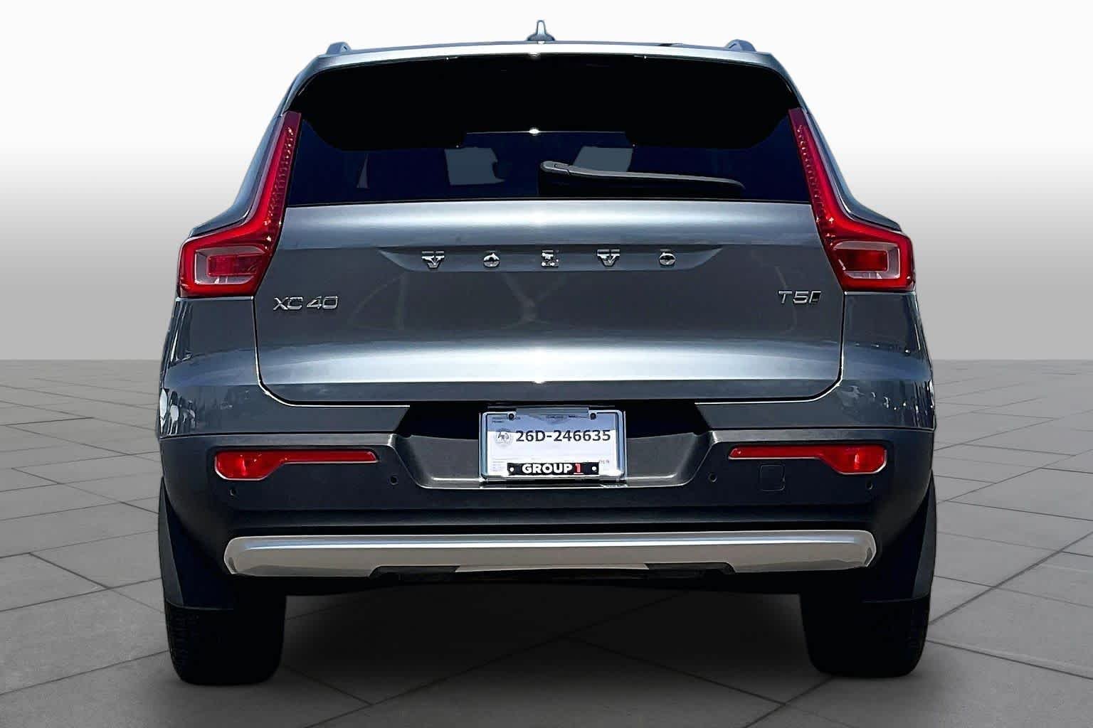 Pre-Owned 2019 Volvo XC40 Momentum