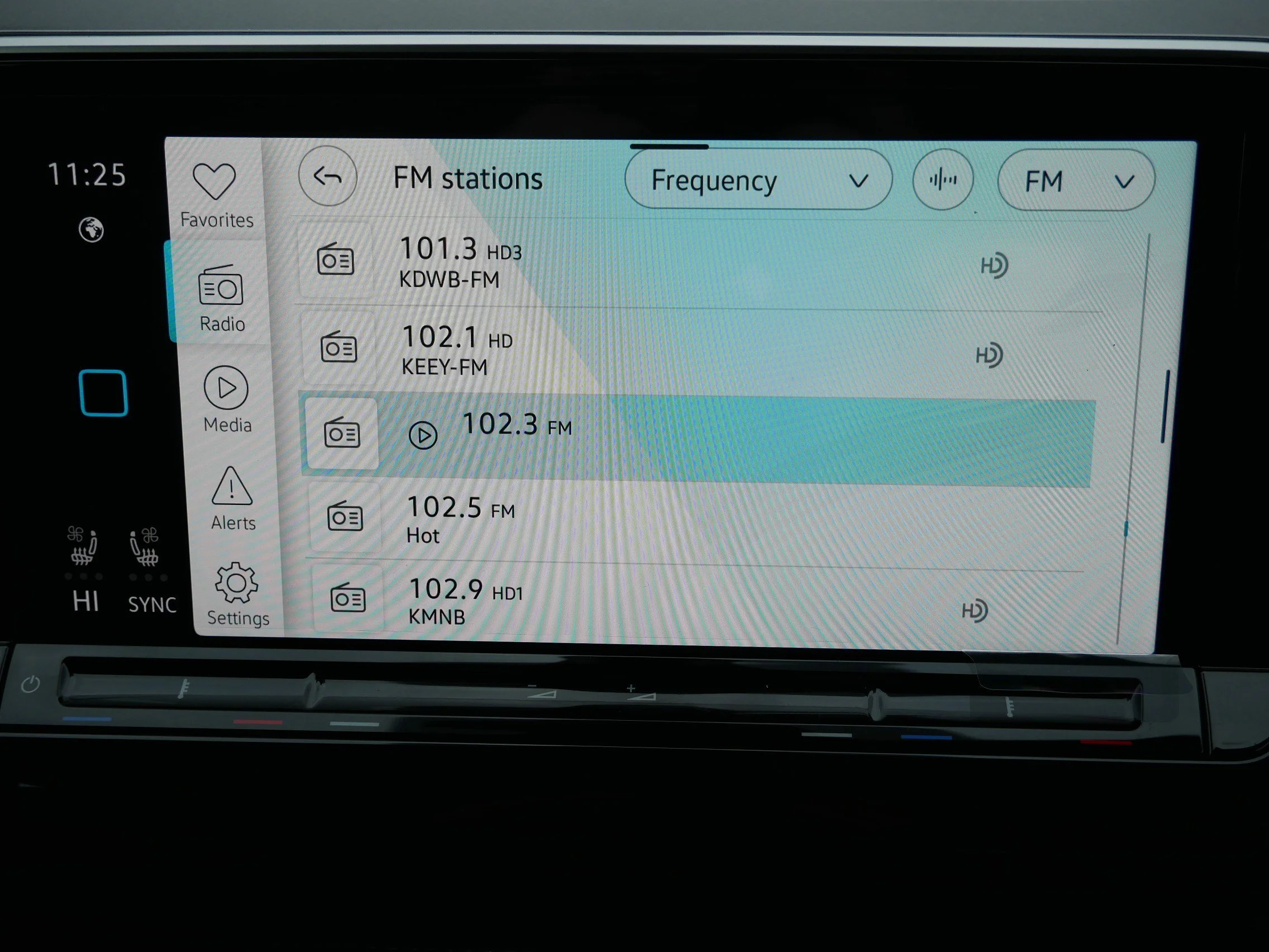 New 2026 Opal White Pearl Volkswagen 2.0T SE image 8