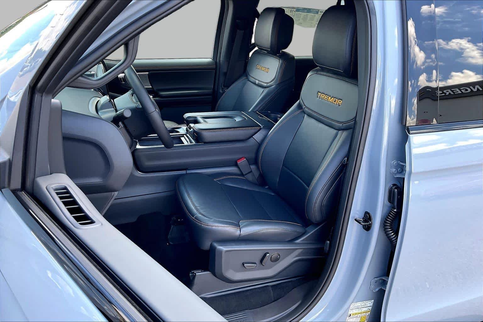 New 2027 Glacier Gray Metallic Tri-Coat Ford Tremor® image 9