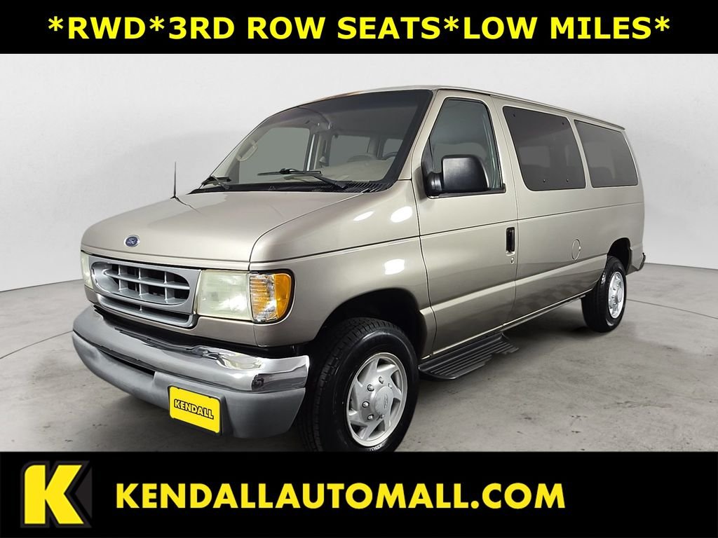 2002 Ford Econoline Wagon XLT