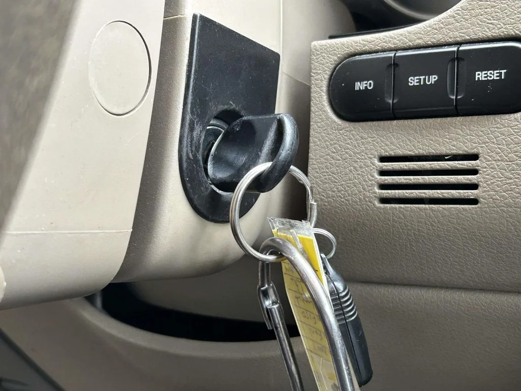 Used 2007  Ford Lariat image 18