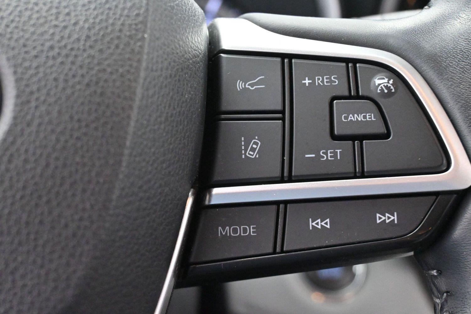 Used 2022 Celestial Silver Metallic Toyota XLE image 19