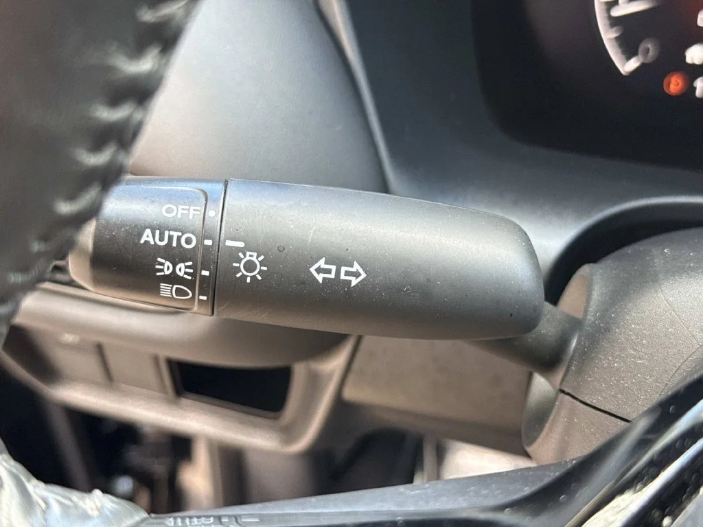 Used 2025  Honda EX-L image 40
