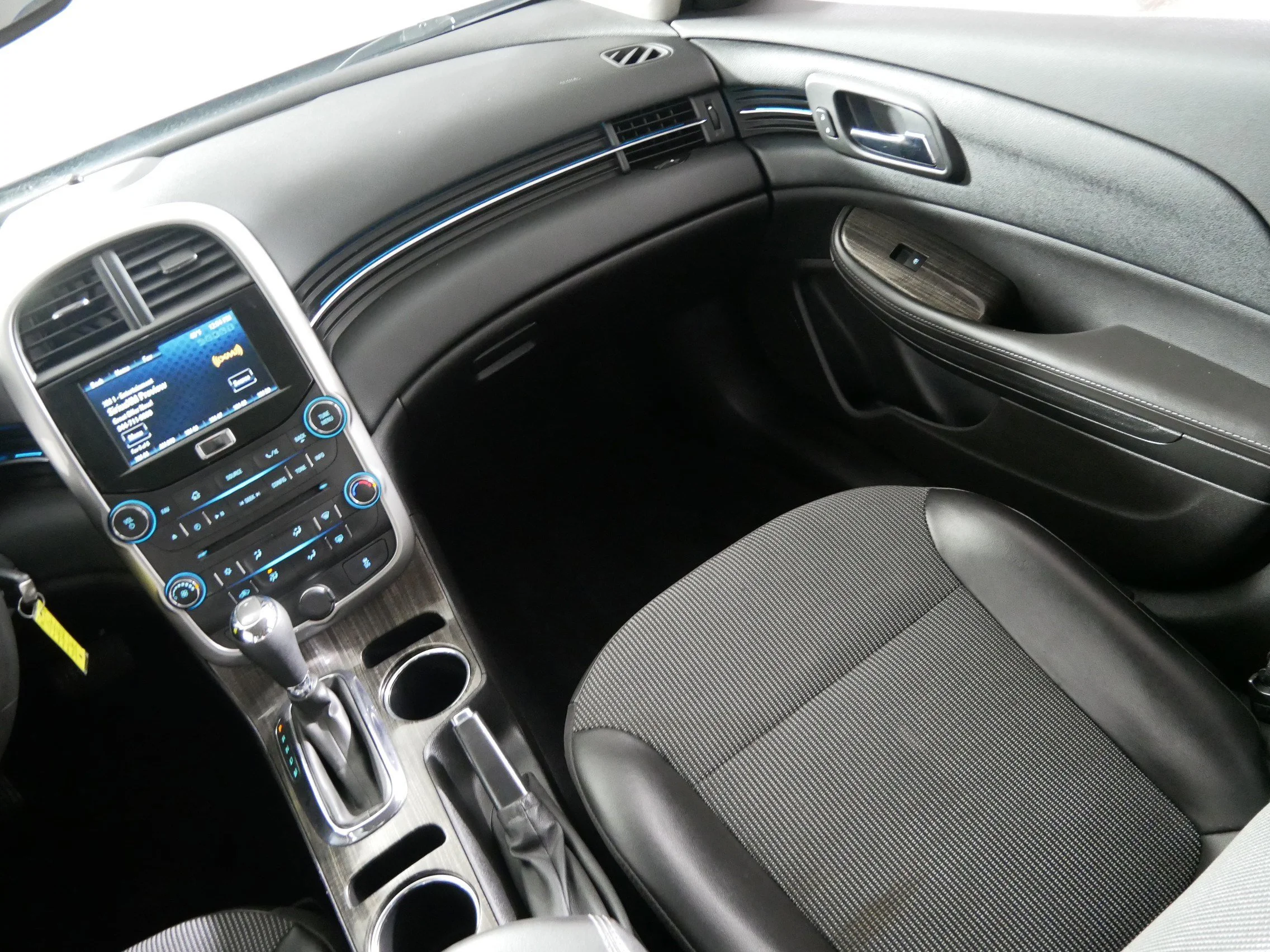 2015 Chevrolet Malibu 1LT - Photo 11
