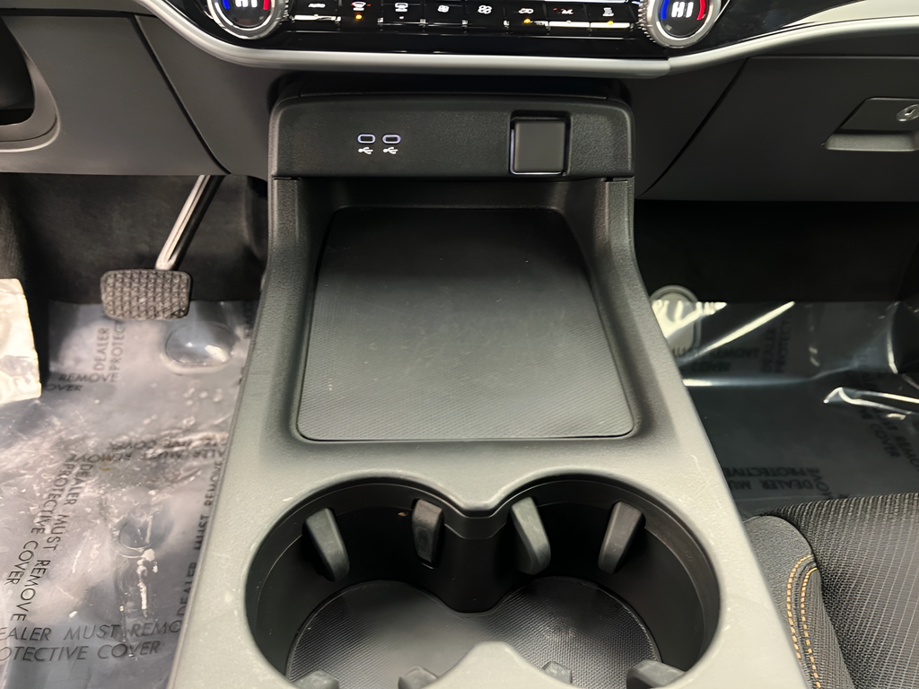 Used 2025 Snowfall Pearl Honda EX image 16