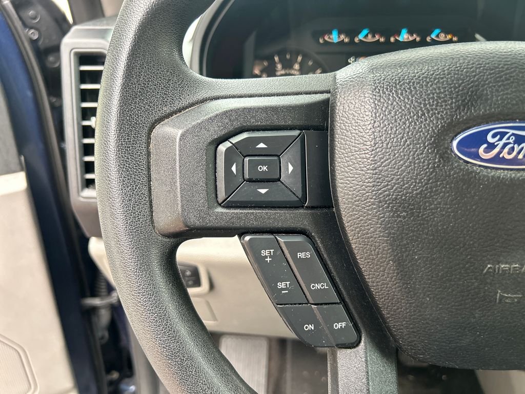 Used 2018 Blue Ford XL image 18