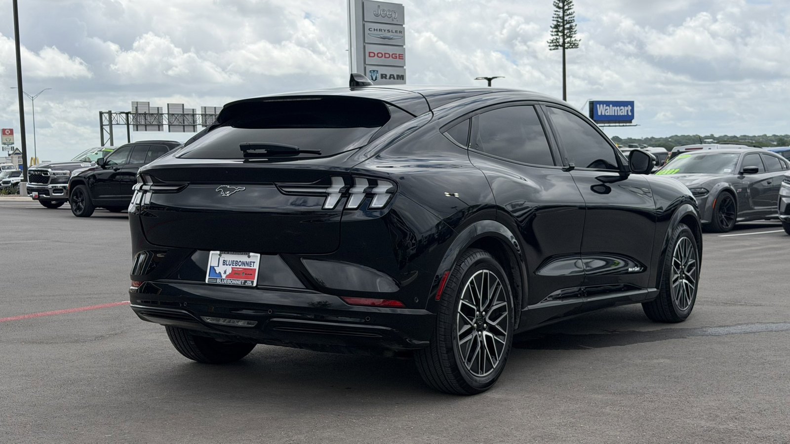 Used 2024 Shadow Black Ford Premium image 5