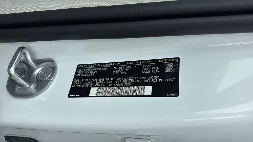 Certified Used 2023 White Volvo T8 Plus Bright Theme 7 Passenger image 33