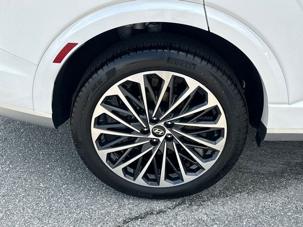 Used 2026 White Hyundai Calligraphy image 17