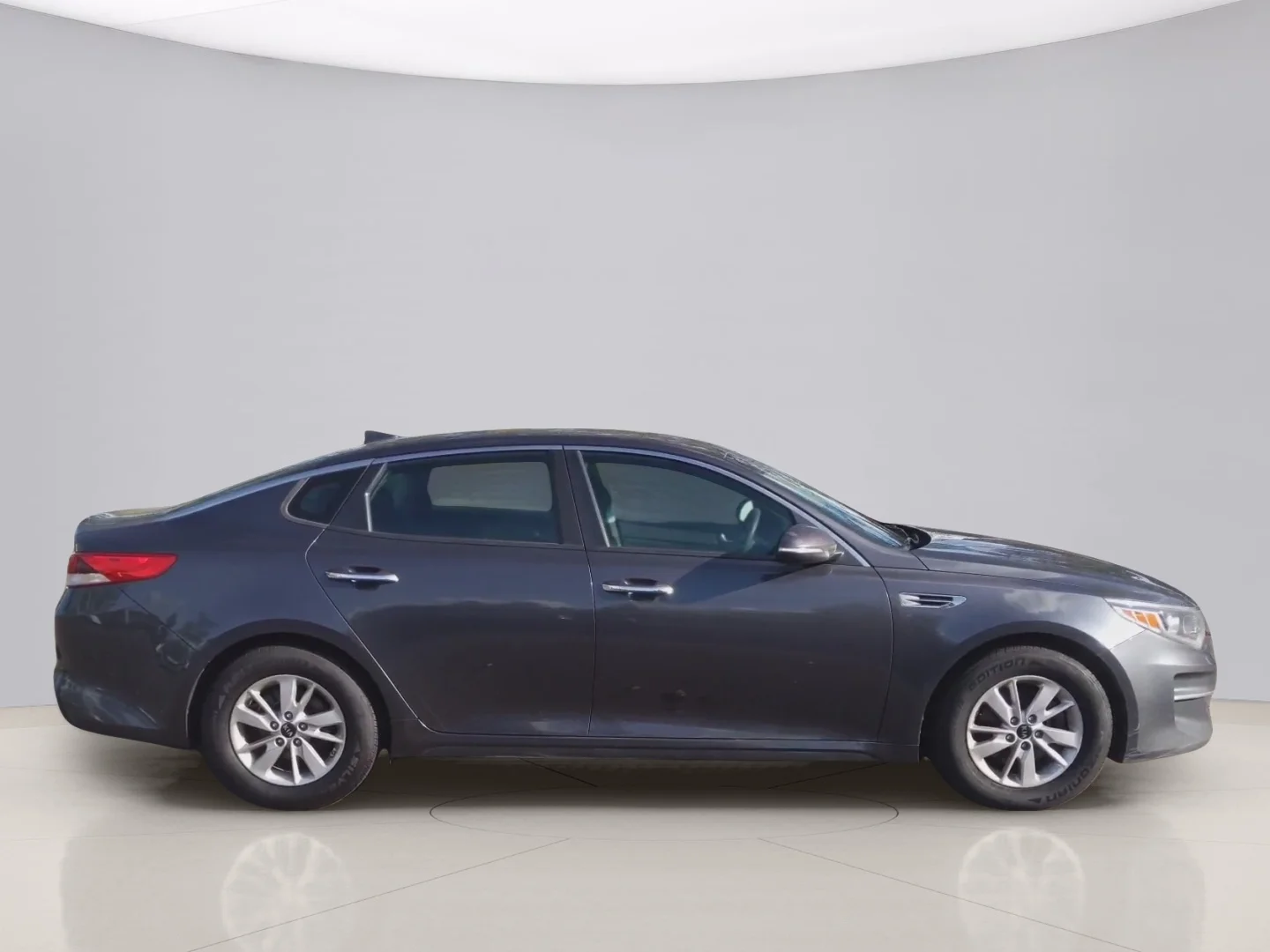 Used 2016 Gray Kia LX image 6