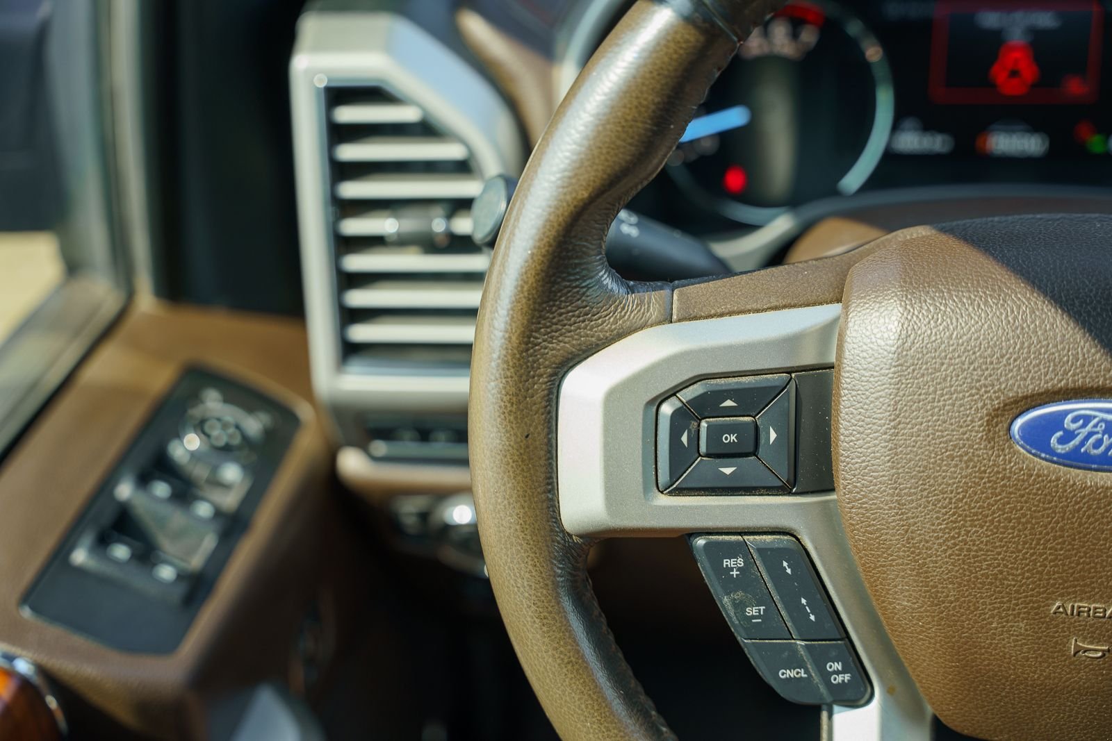 Certified Used 2020  Ford King Ranch image 31