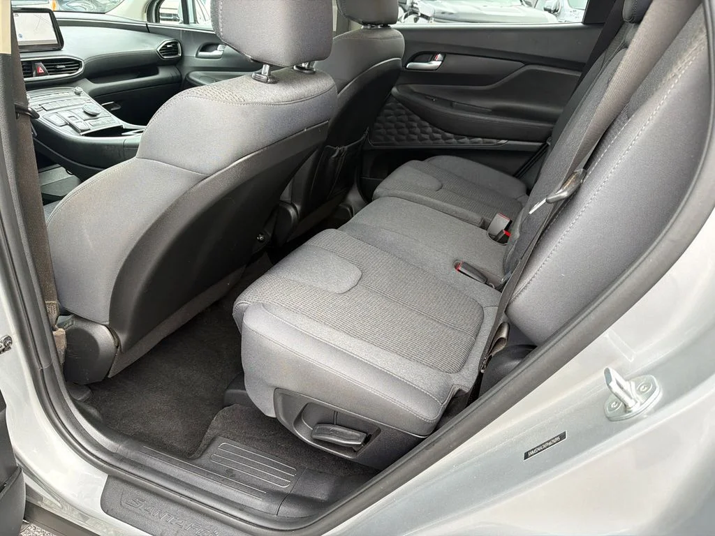 Used 2023 Silver Hyundai SEL image 21