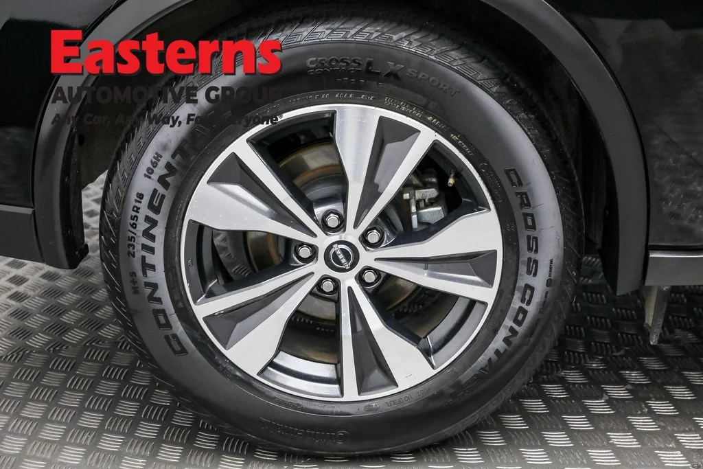 Used 2023 Black Nissan SV image 26