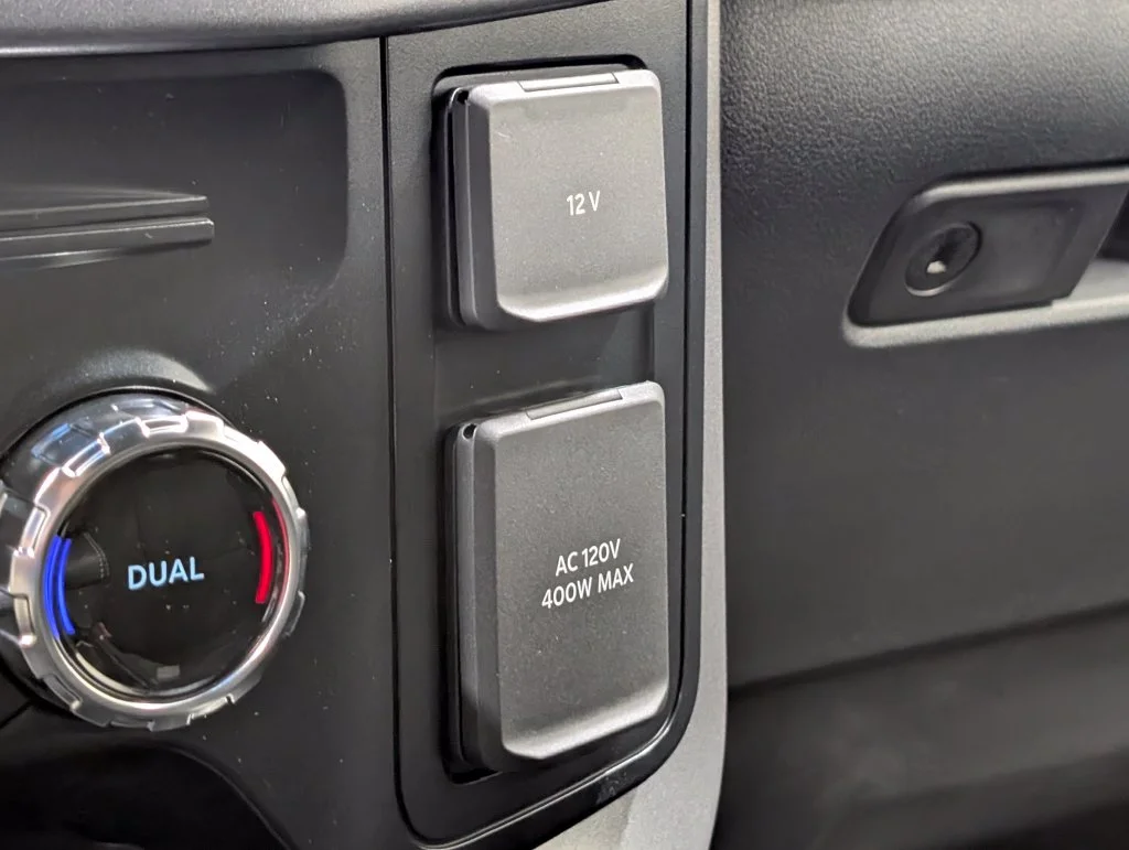 New 2026 Agate Black Metallic Ford XLT image 9