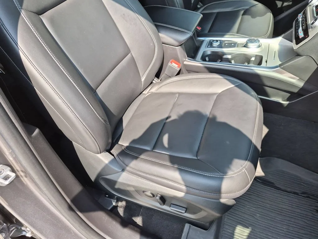 Used 2023 Gray Ford XLT image 26