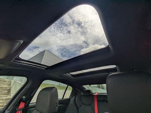 Used 2025  Cadillac V-Series image 19
