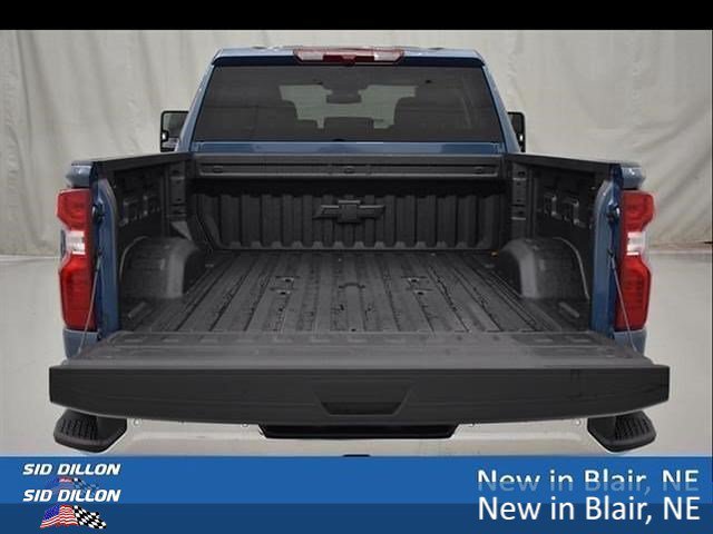 New 2026 Lakeshore Blue Metallic Chevrolet LT image 11