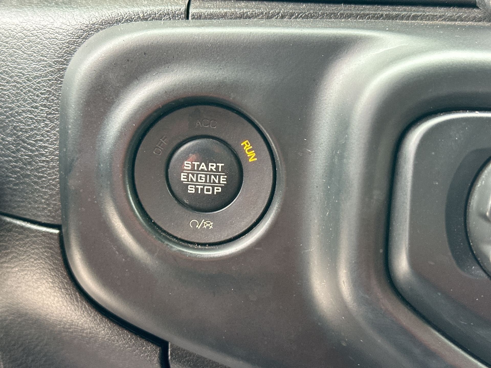 Used 2018 Black Jeep Sport S 4x4 image 17