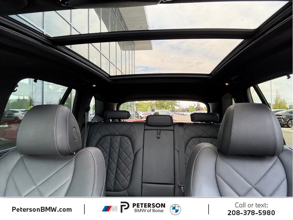 Used 2024 Green BMW xDrive40i image 37