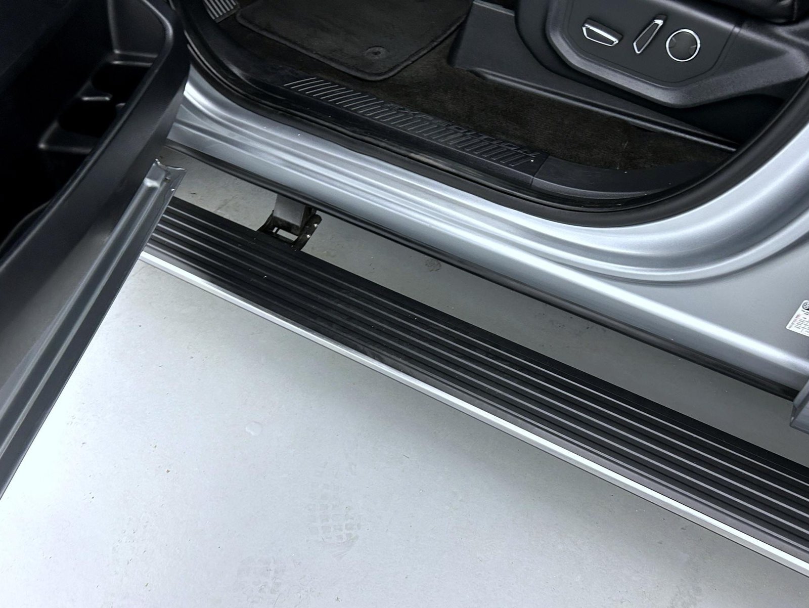 Used 2020 Silver Ford Limited image 11