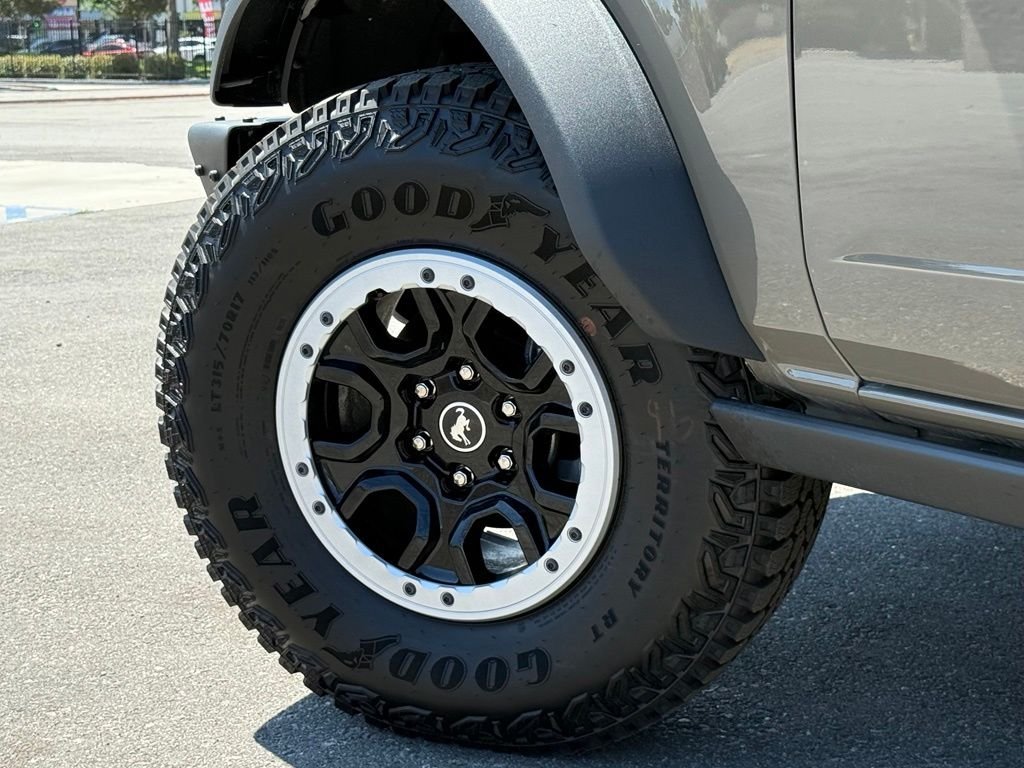 New 2026 Marsh Gray Ford Badlands® image 17