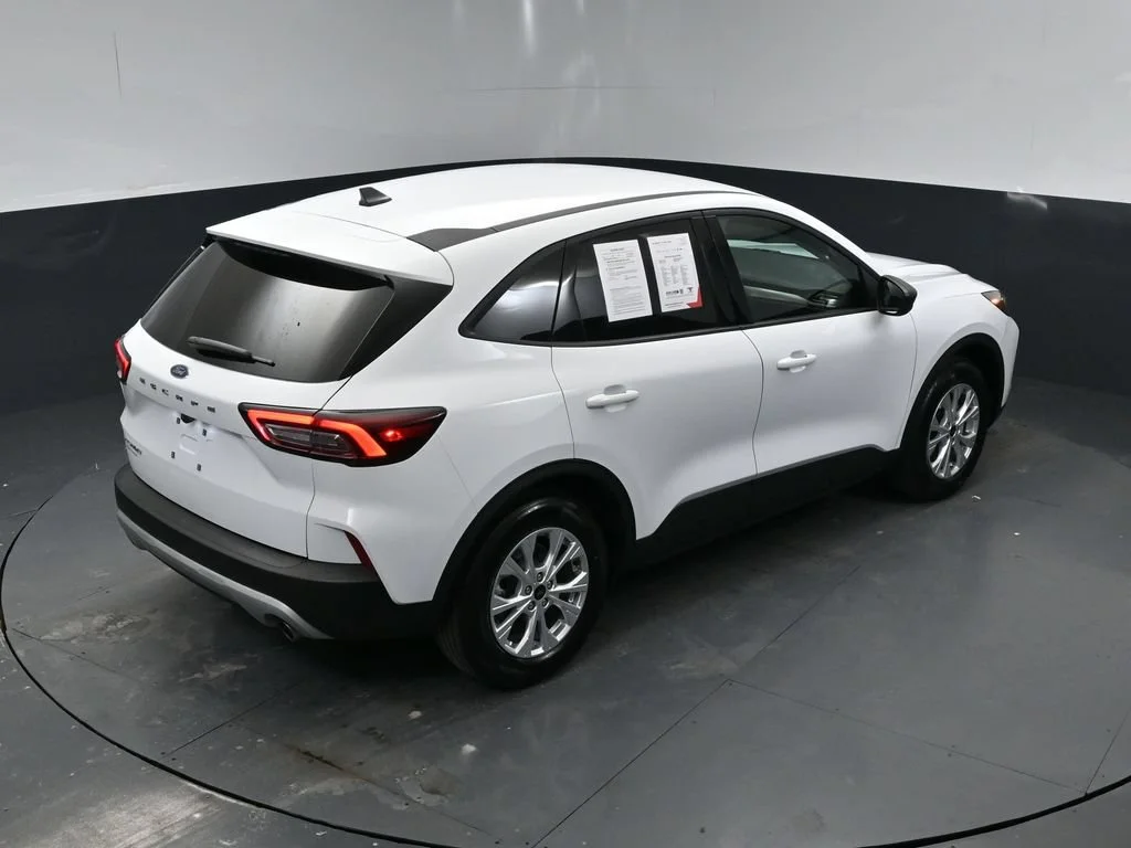 Certified Used 2025 Oxford White Ford Active image 38
