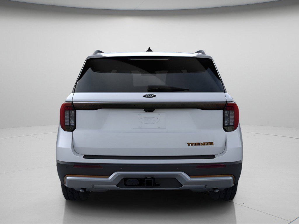 New 2026 Space White Metallic Ford Tremor image 5