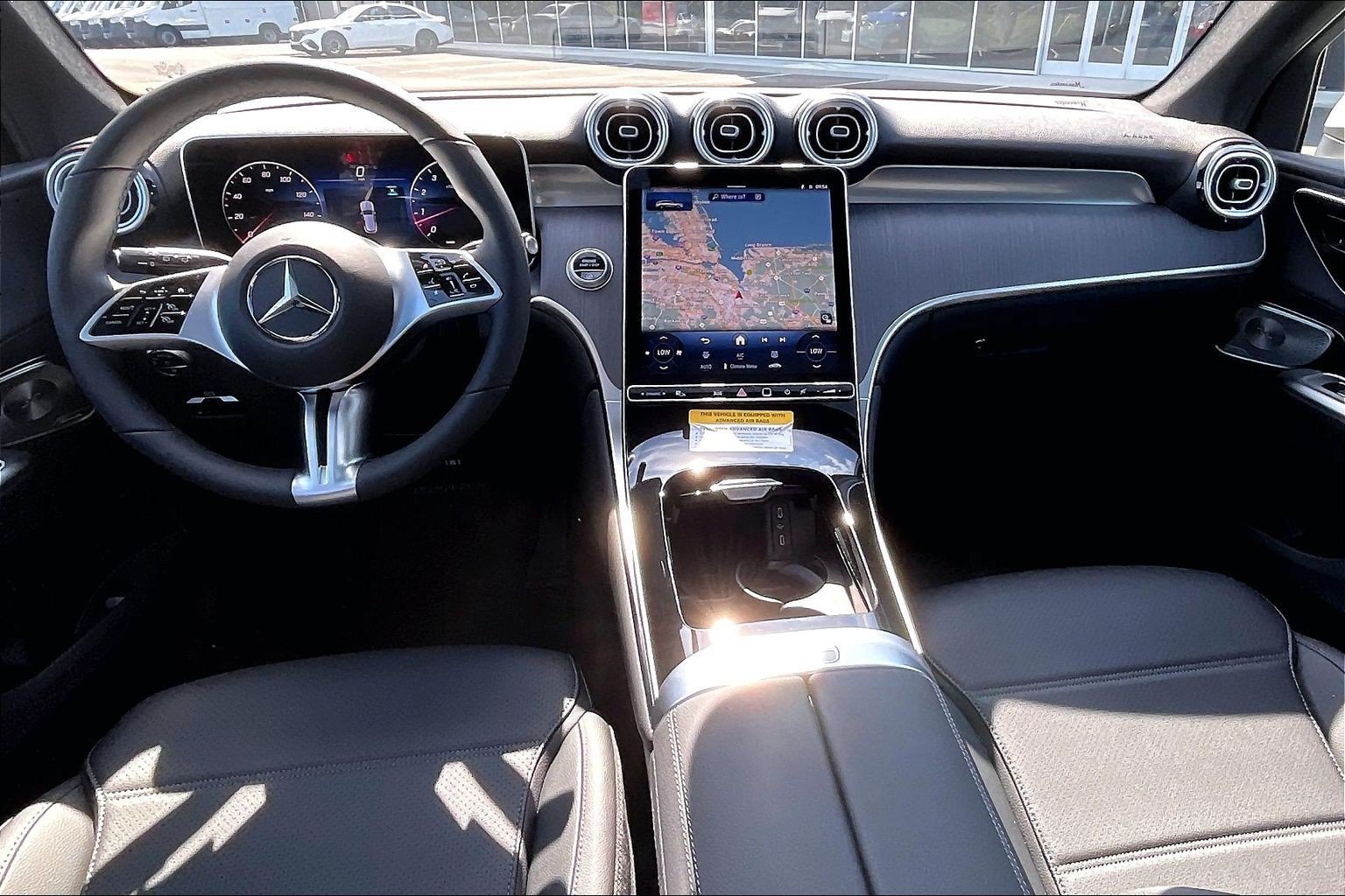 New 2026 Polar White Mercedes-Benz GLC 300 image 18
