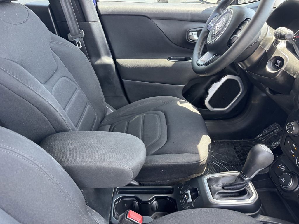 Certified Used 2019 Jetset Blue Clearcoat Jeep Latitude image 8