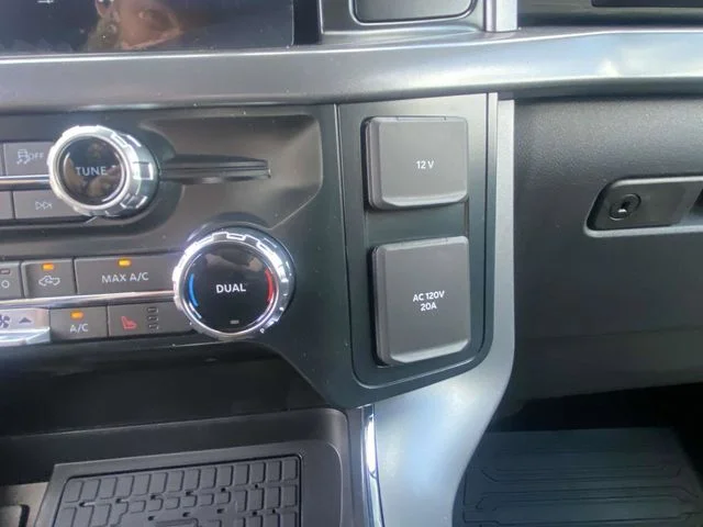 2025 Ford F-150 XLT - Photo 15