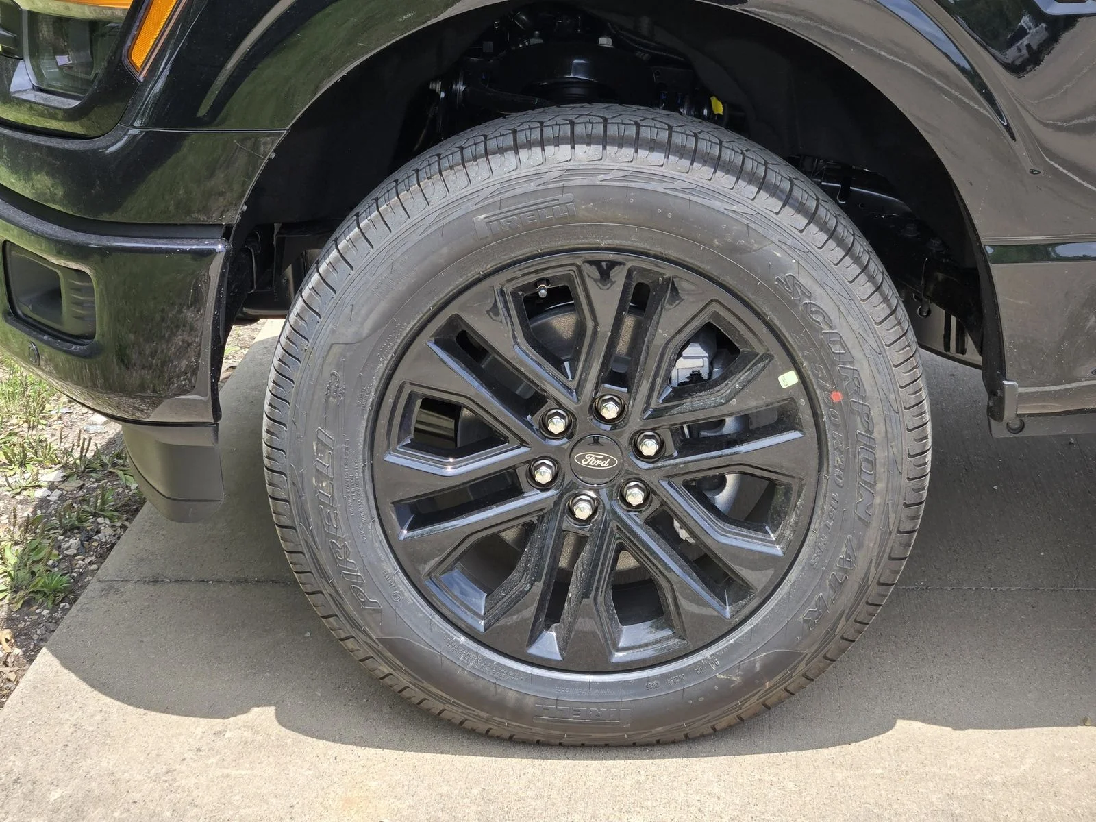 New 2026 Agate Black Metallic Ford XLT image 7