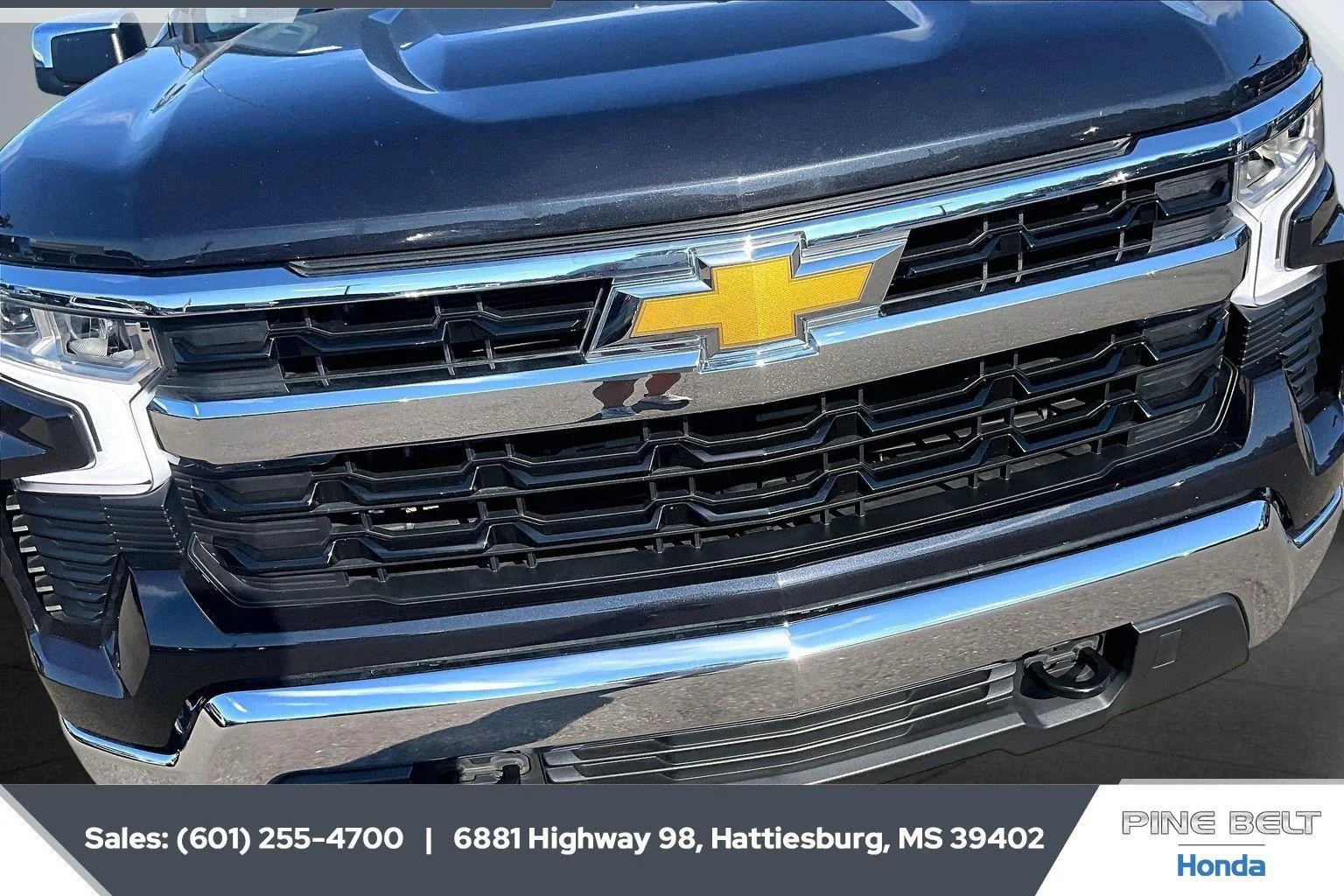 Used 2024 Dark Ash Metallic Chevrolet LT image 21
