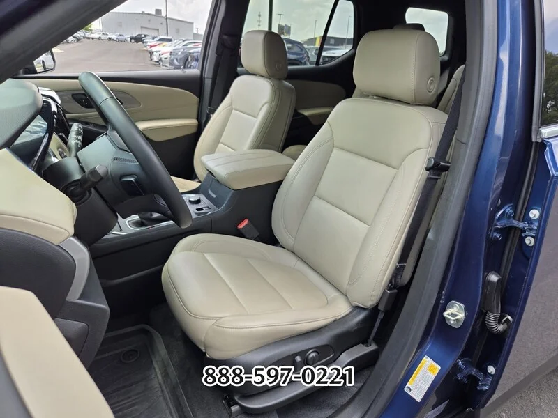 Used 2023 Blue Metallic CHEVROLET LT LEATHER image 9