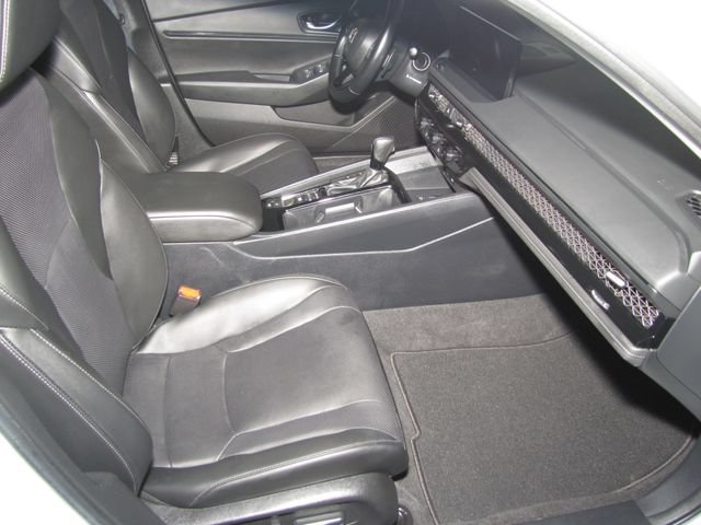 Certified Used 2025 Platinum White Pearl Honda EX-L image 20