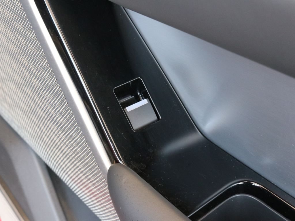 Used 2019 Red Land Rover HSE R-Dynamic image 42