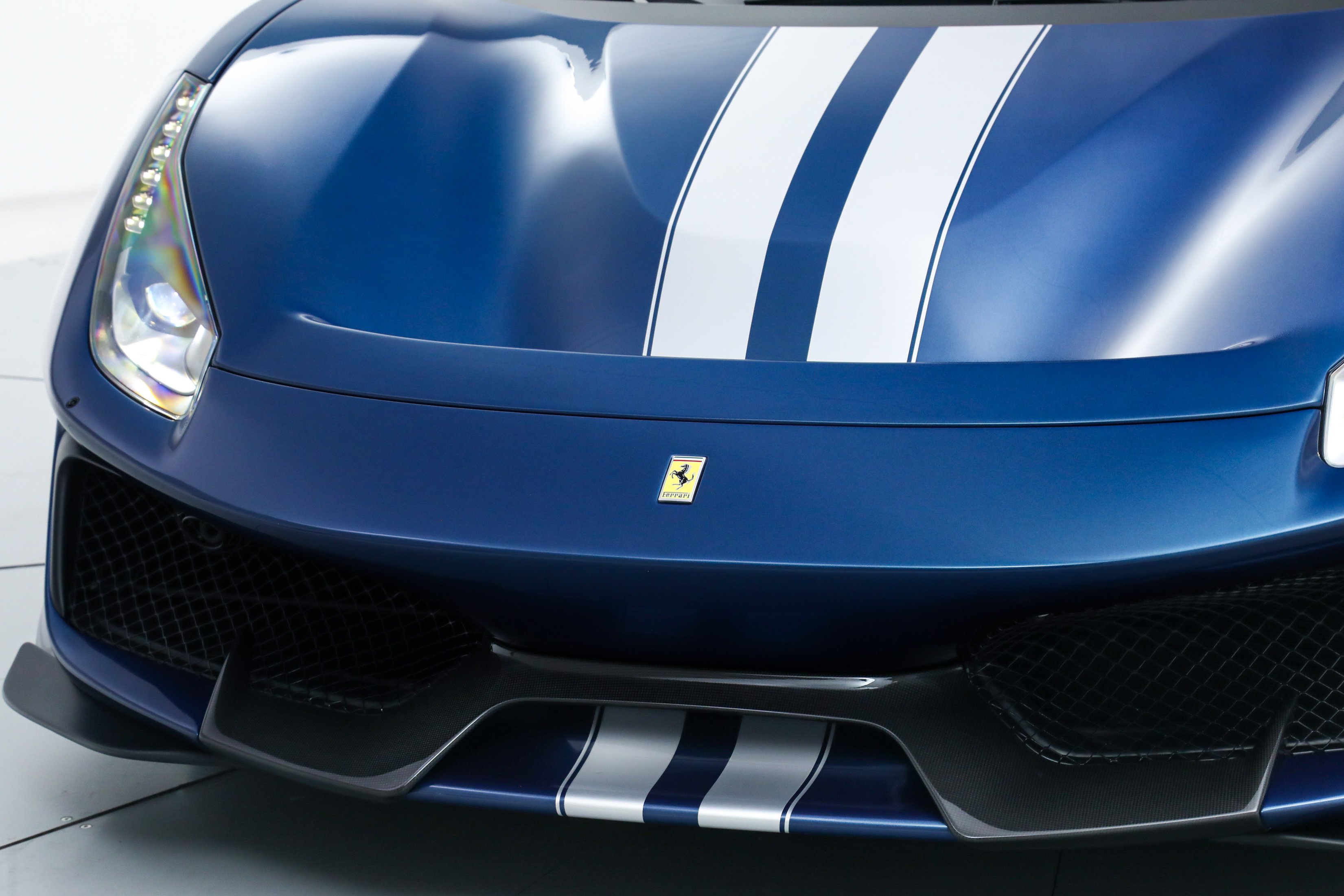 Used 2019 Blue Ferrari  image 14