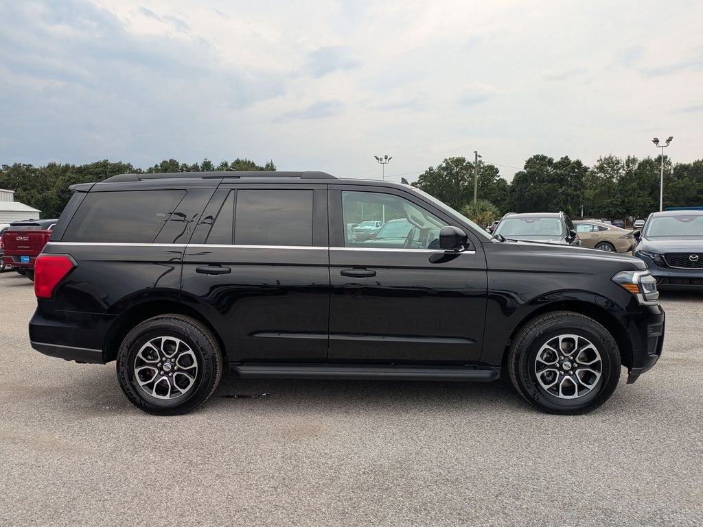 Used 2024 Black Ford XLT image 6