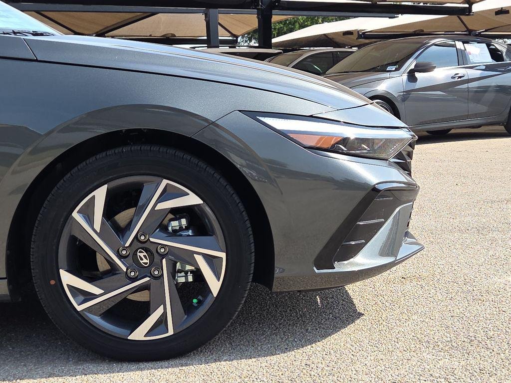 New 2025 Gray Hyundai Limited image 5
